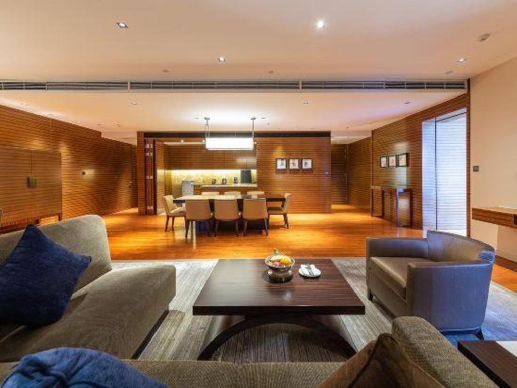 New World Guiyang Hotel Екстериор снимка