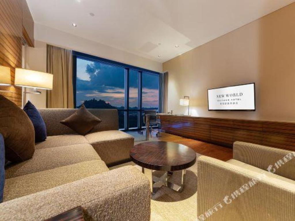 New World Guiyang Hotel Екстериор снимка