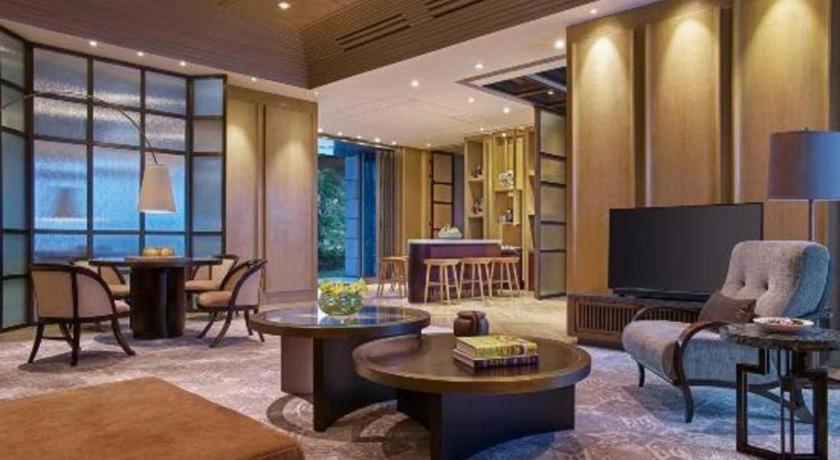 New World Guiyang Hotel Екстериор снимка