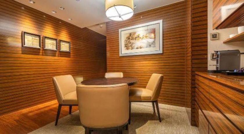 New World Guiyang Hotel Екстериор снимка